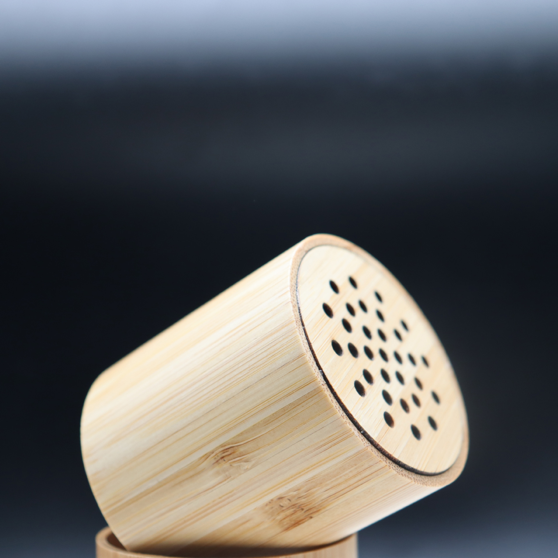 Alto-falante Bluetooth 3W redondo sem fio Portbale Bamboo por atacado